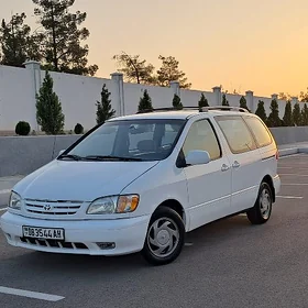 Toyota Sienna 2000