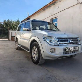 Mitsubishi Pajero 2008