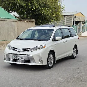 Toyota Sienna 2017