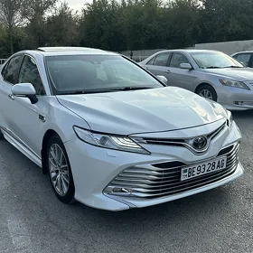 Toyota Camry 2018