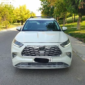 Toyota Highlander 2021