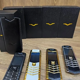 VERTU V10