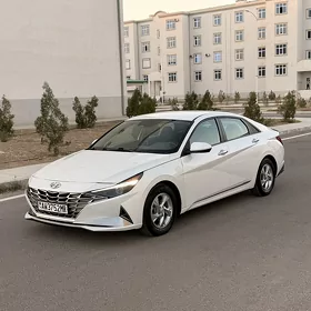 Hyundai Elantra 2021