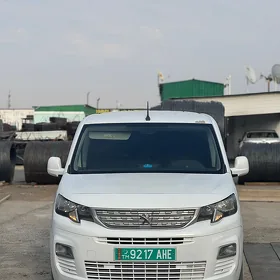 Peugeot Boxer 2021
