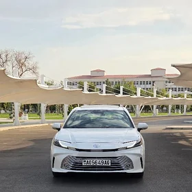 Toyota Camry 2024