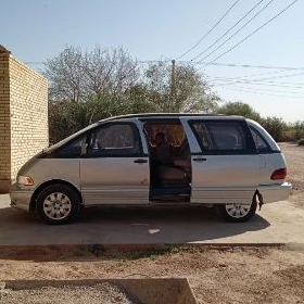 Toyota Previa 1991