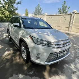Toyota Highlander 2018