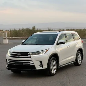 Toyota Highlander 2019