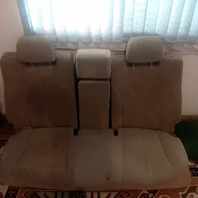 ÖKÜZ KELLE AURION SIDENÝA