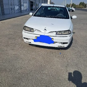 Renault Clio 2000