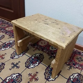 Stul otyrgyc taburetka