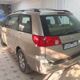 Toyota Sienna 2007