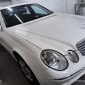 Mercedes-Benz E320 2004