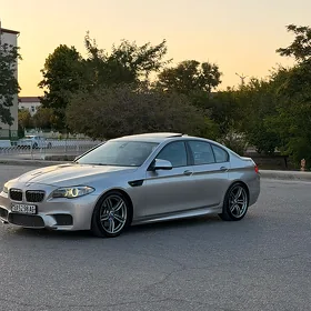 BMW F10 M5 2011