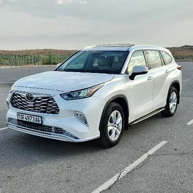 Toyota Highlander 2021