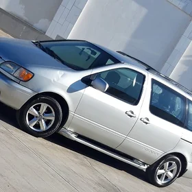 Toyota Sienna 2002