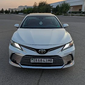 Toyota Camry 2021