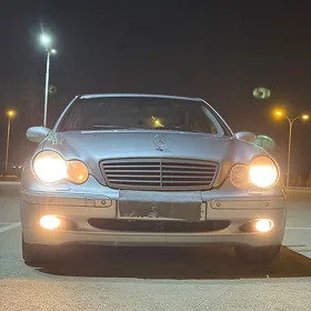 Mercedes-Benz E320 2003