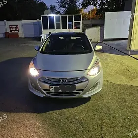 Hyundai Elantra 2012