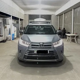 Toyota Highlander 2016