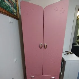 Шкаф.