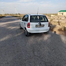 Opel Vita 1995