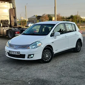 Nissan Versa 2010