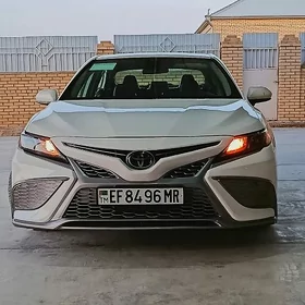 Toyota Camry 2021