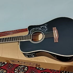 Uly elektro akustiki gitara