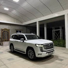 Toyota Land Cruiser 2023