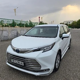 Toyota Sienna 2023