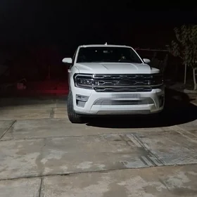Ford Expedition 2022