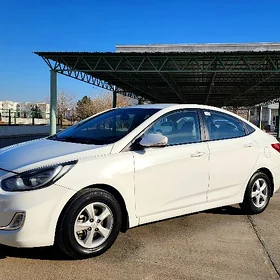 Hyundai Accent 2012