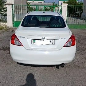 Nissan Versa 2012