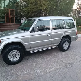 Mitsubishi Pajero 1999