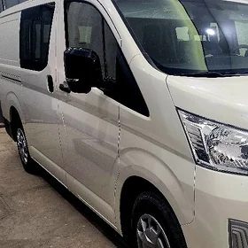 Toyota Hiace 2026