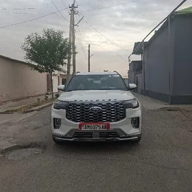 Ford Explorer 2025