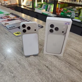 iPhone 17pro 100% 256gb