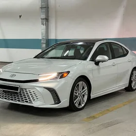 Toyota Camry 2025