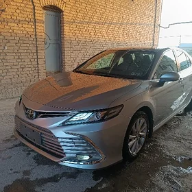Toyota Camry 2022