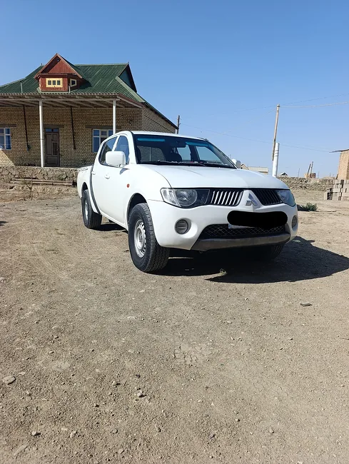 Mitsubishi L200 2008 - 1