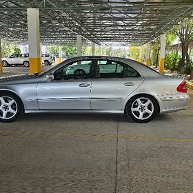 Mercedes-Benz E350 2006