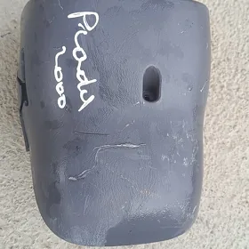 Prada rol daş 2000 ýil.