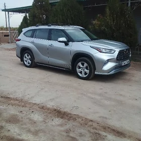 Toyota Highlander 2020
