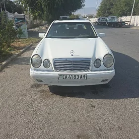 Mercedes-Benz E320 1999