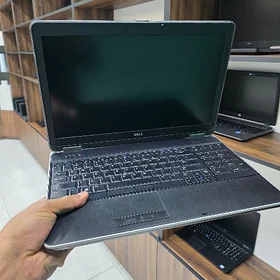 Dell i7 4th 8/500gb 2300