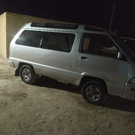 Toyota Hiace 1990