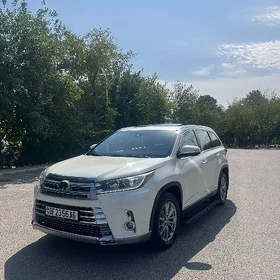 Toyota Highlander 2019