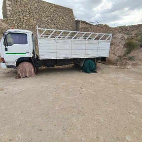 Mitsubishi Canter 2004