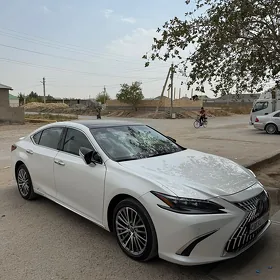 Lexus ES 350 2022